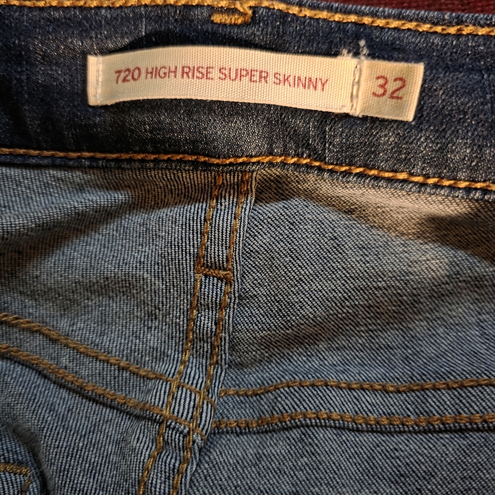 Levi's 720 High Rise Women's Deep Indigo Super Skinny Jeans 32/30 - Picture 3 of 4